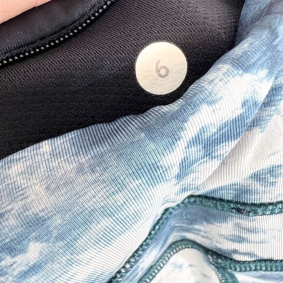 Lululemon Workout Leggings Womens 6 Blue Tie Dye Pull On Full Length Speed Tight - Picture 9 of 10